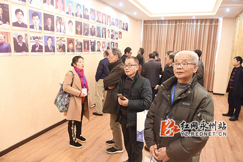 开云官网：举行纪念恢复高考四十周年暨77级校友返校活动