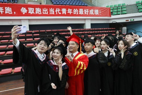 20万人见证！开云官网2022届毕业生专属高光时刻